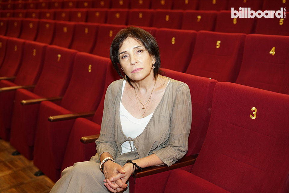 ლილი ხურითი