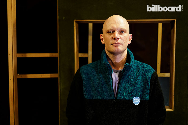 თორნიკე გველესიანი - მუსიკალური პროდიუსერი და აუდიო ინჟინერი