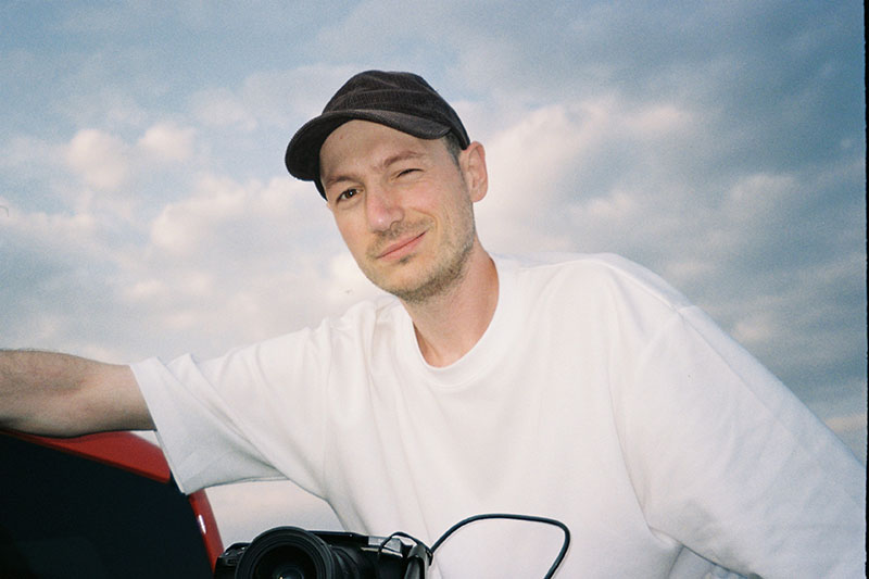 კადრს მიღმა/ ზუკა სიმონიშვილი, ფოტო: ქეთათო ნერგაძე